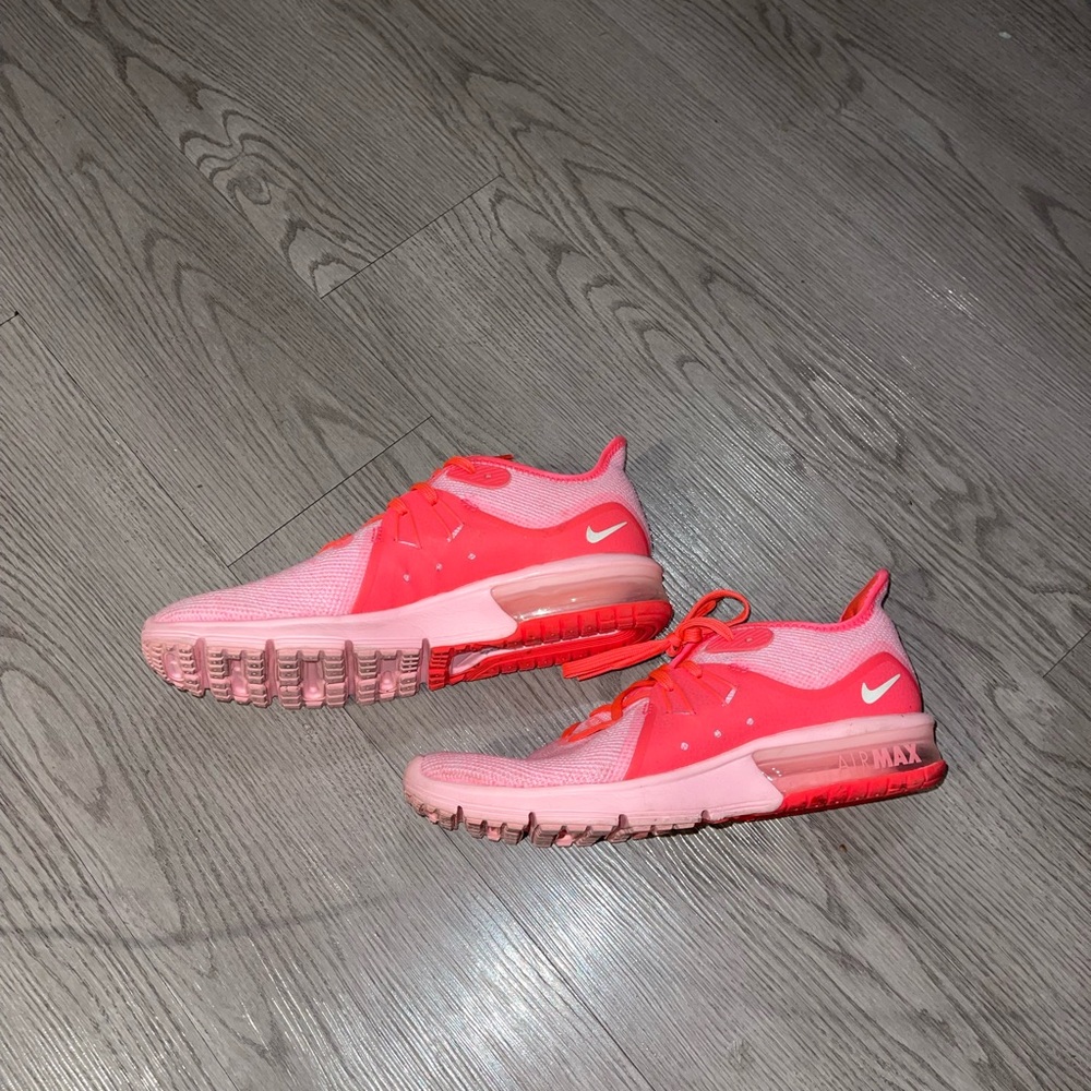 Nike air max shoes